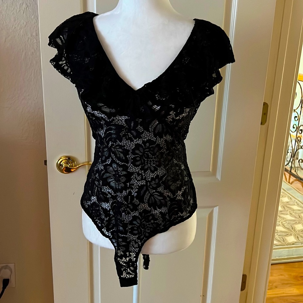 Fashion Nova black lace bodysuit